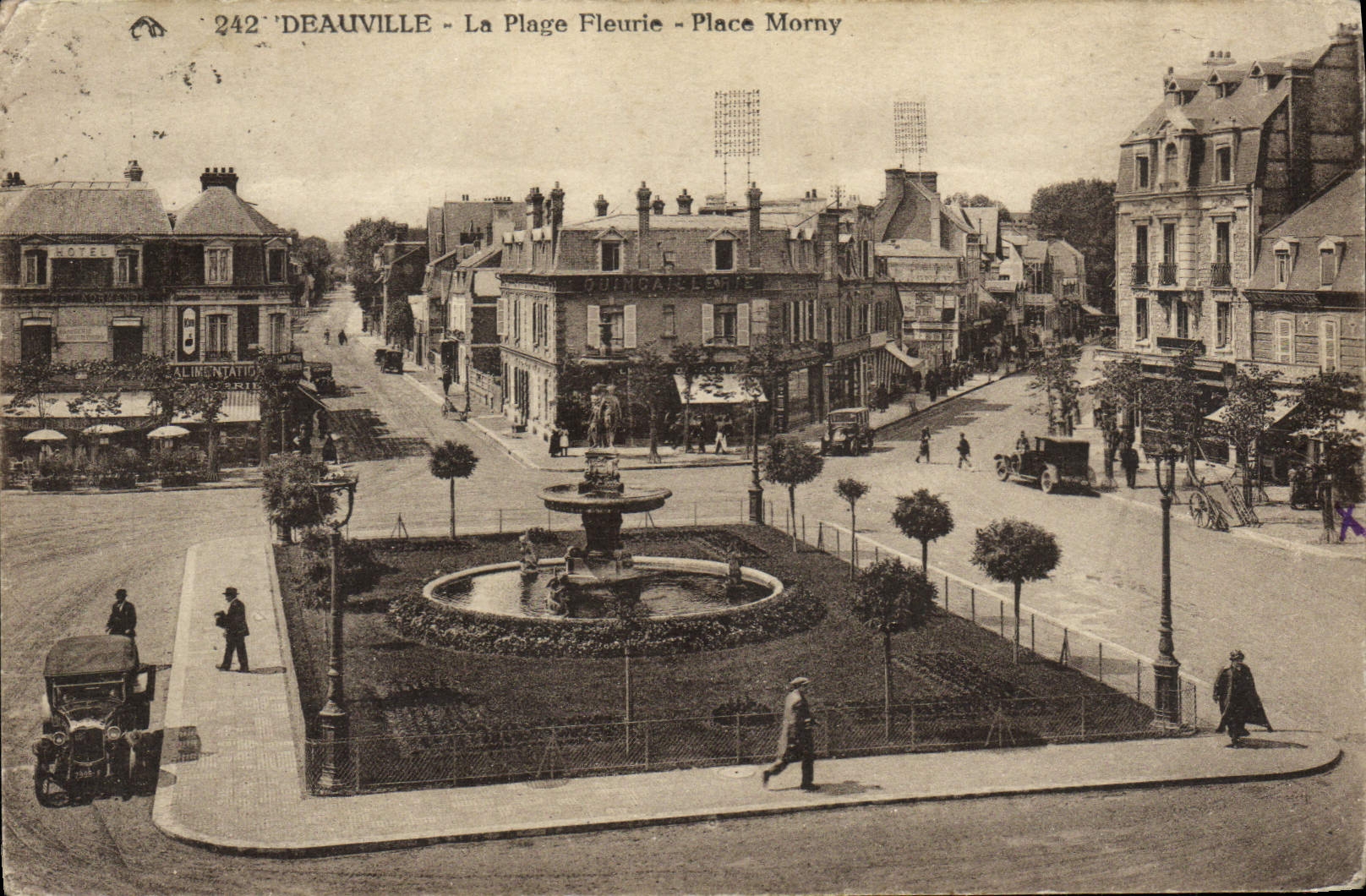 CPA Deauville la plage fleurie place morny
