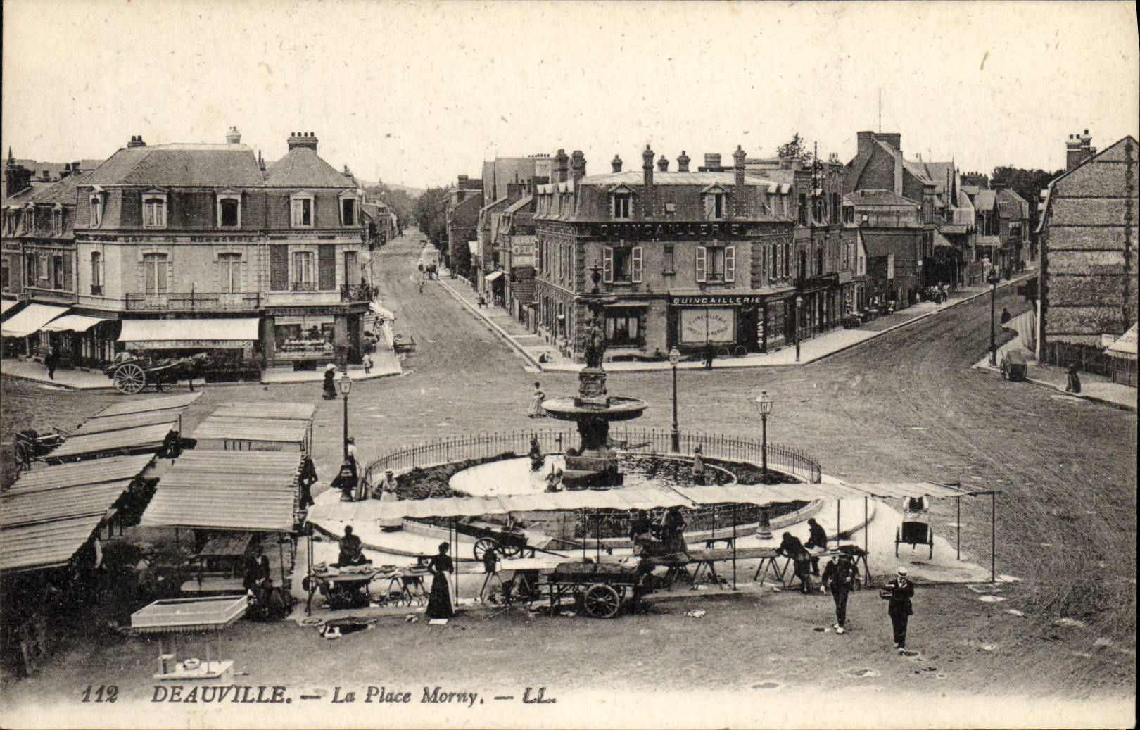 CPA Deauville La place morny