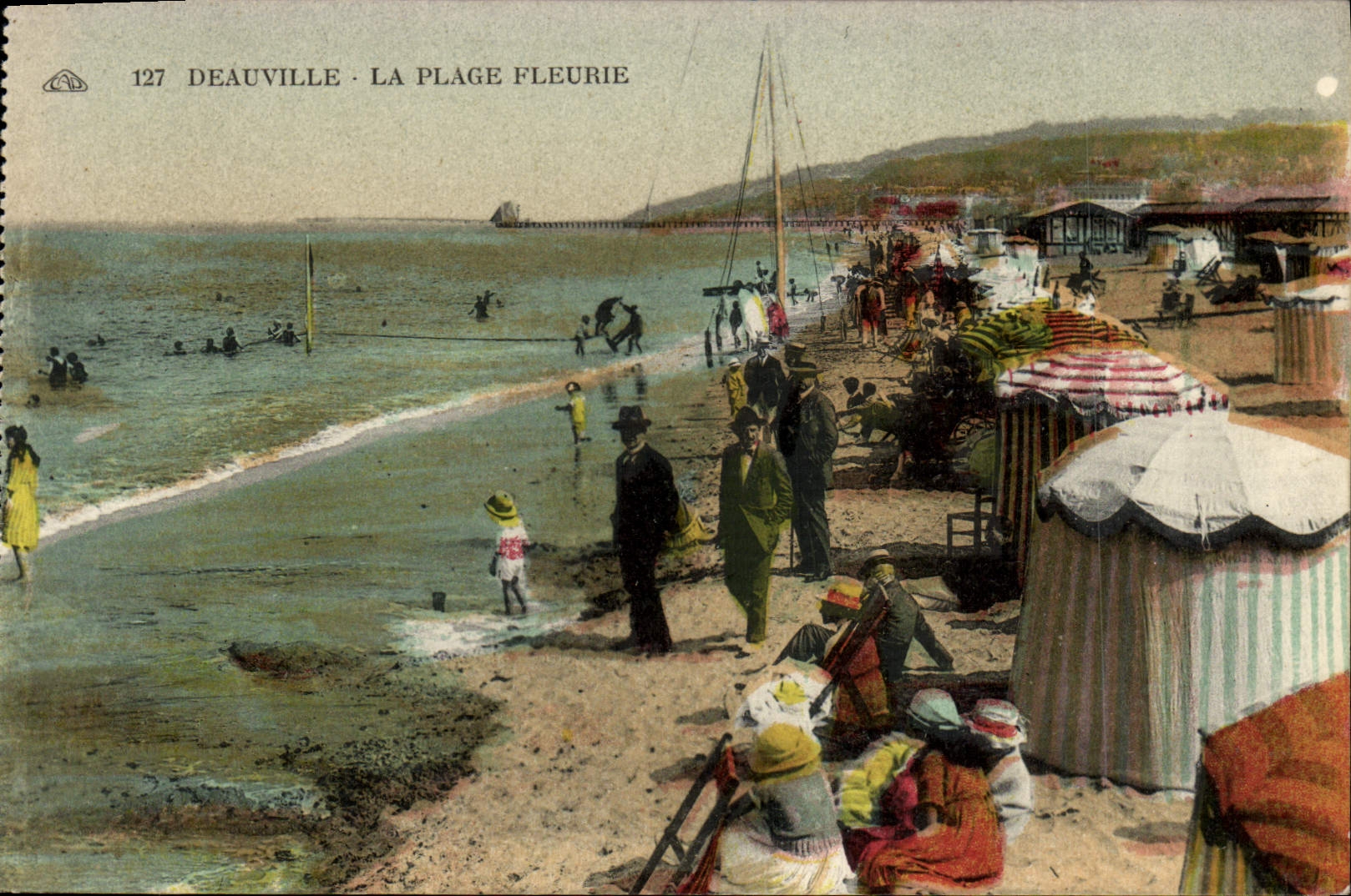 CPA Deauville la plage fleurie