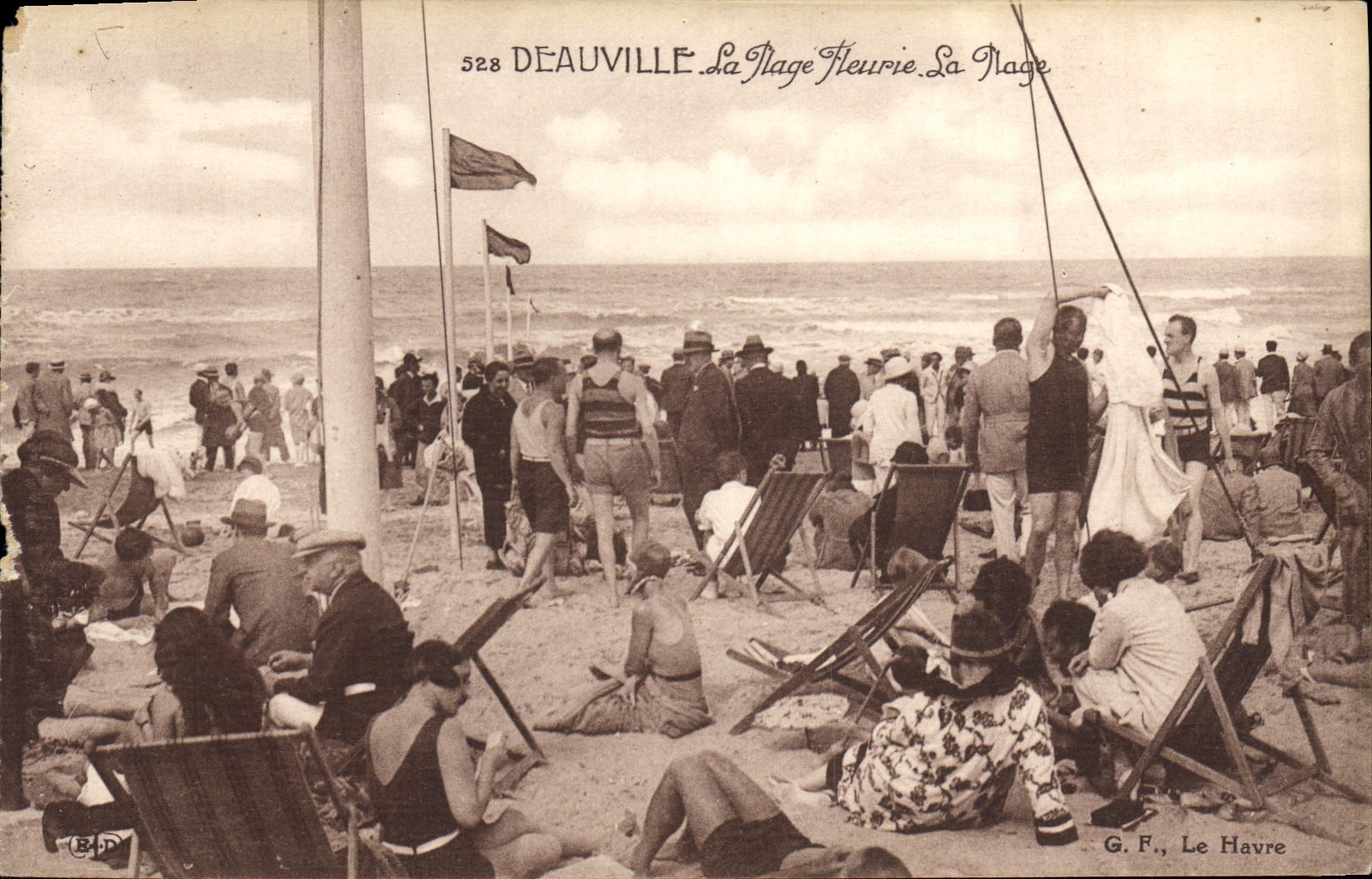 CPA Deauville la plage fleurie la plage