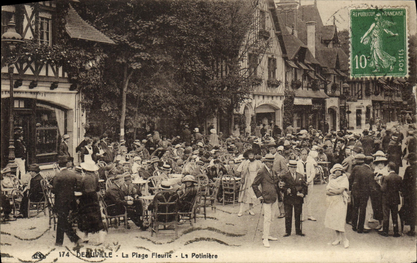 CPA Deauville Plage fleurie la Potiniere