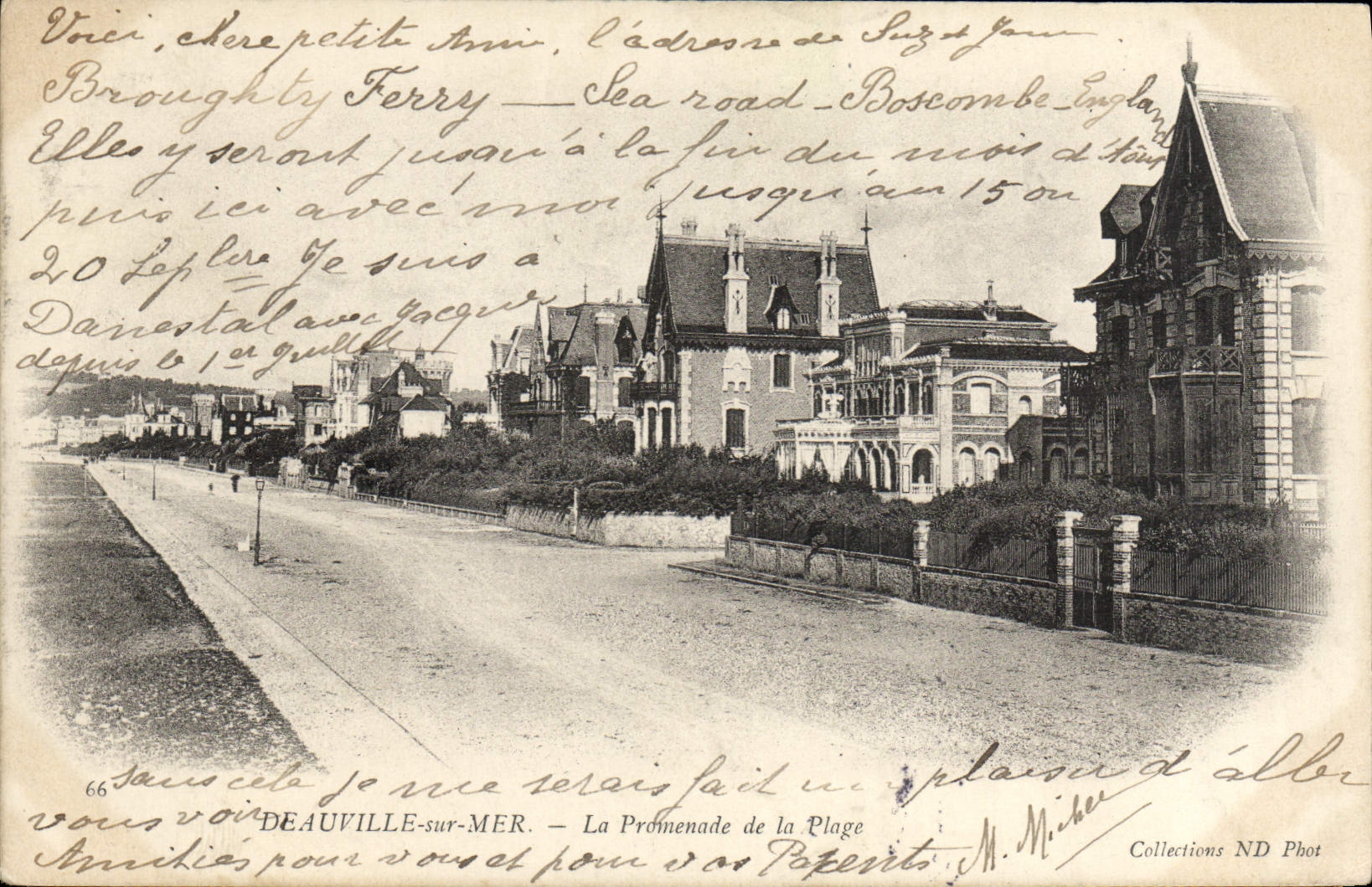 CPA Deauville sur Mer La promenade de la plage