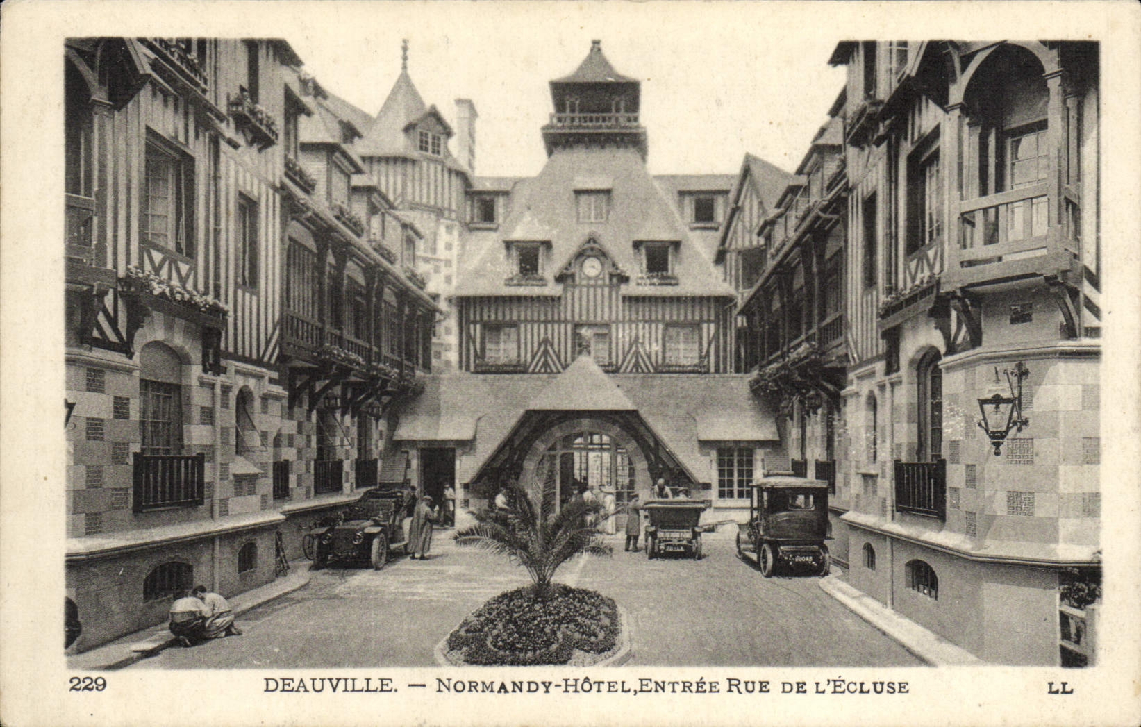 VINTAGE POSTCARD Deauville Normandy hotel entered street of the lock