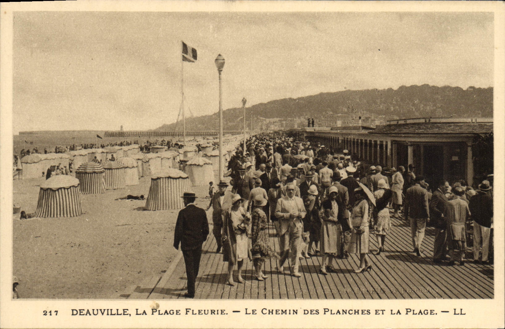 VINTAGE POSTCARD Deauville the flowered beach the way of the boards and the beach