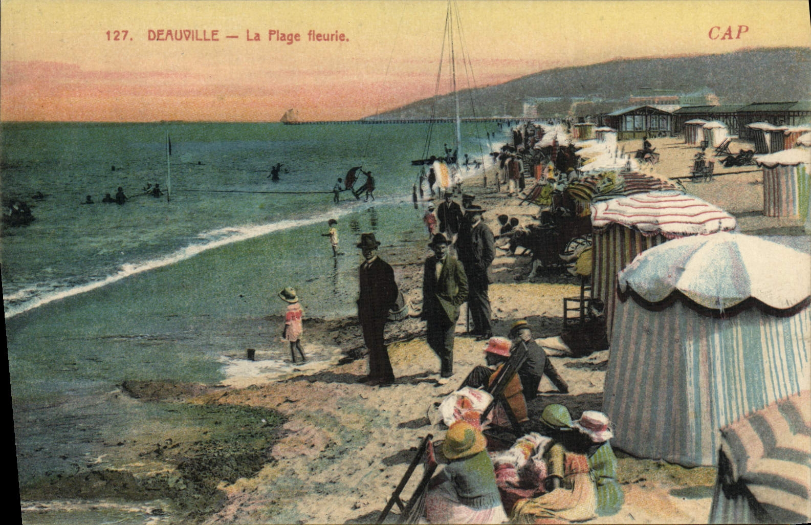CPA Deauville La plage fleurie