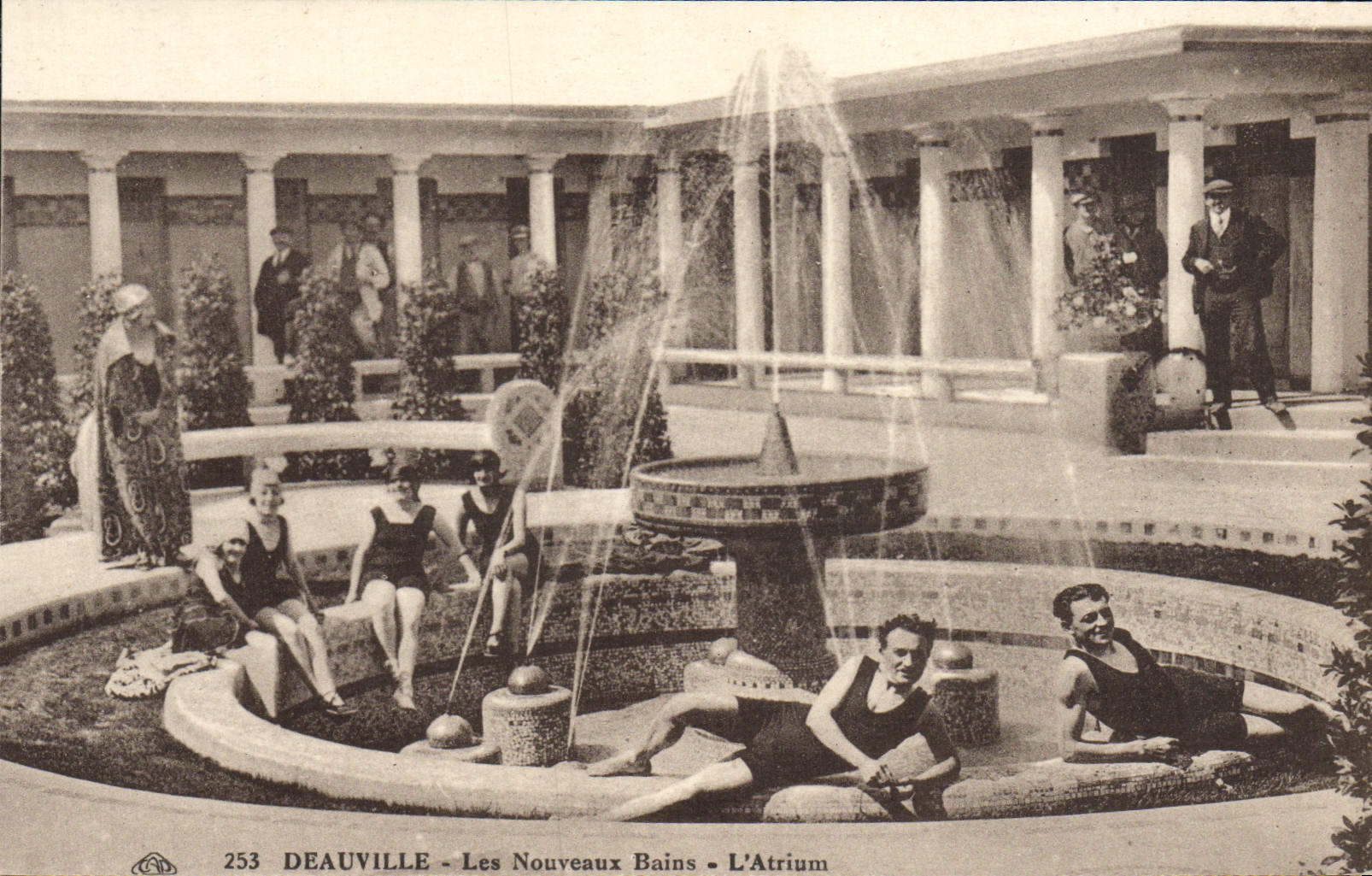 CPA Deauville Les nouveaux bains l'atrium