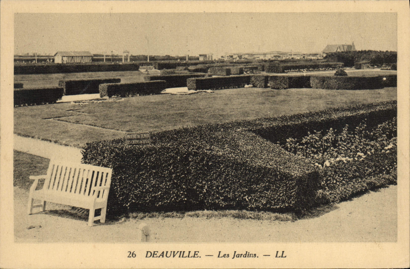 CPA Deauville Les jardins