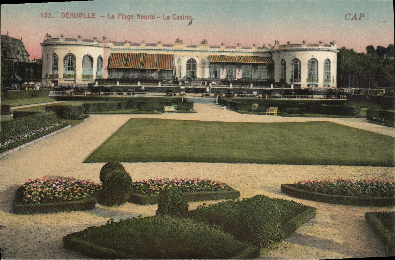 CPA Deauville Le plage fleurie le casino
