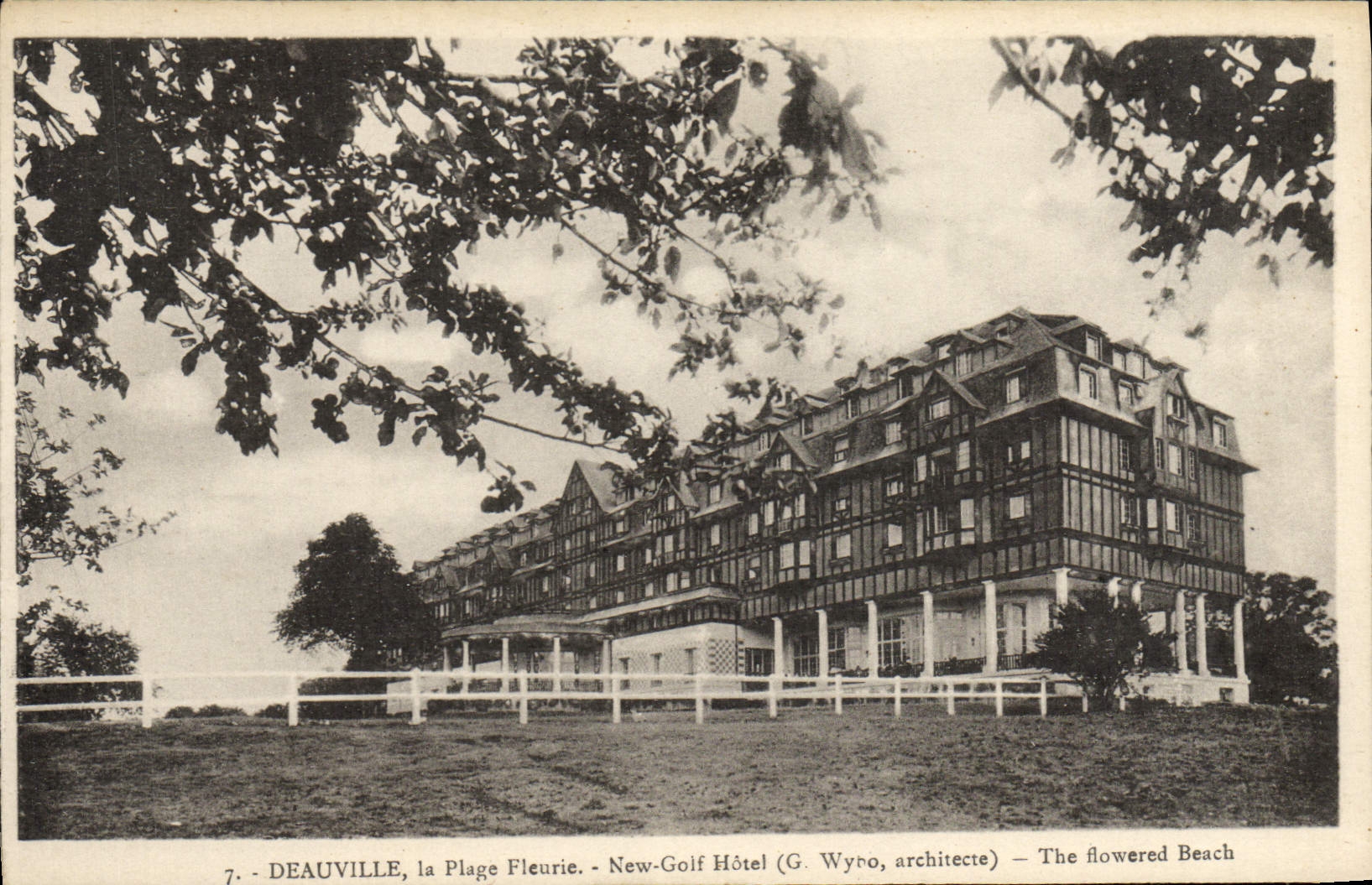 CPA Deauville La plage fleurie New golf hotel