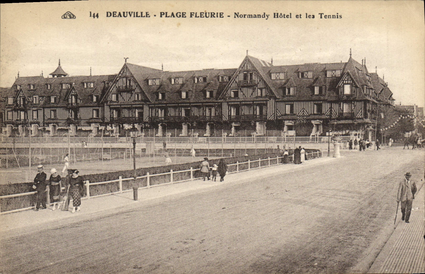 CPA Deauville Plage fleurie normandy hotel et les tennis
