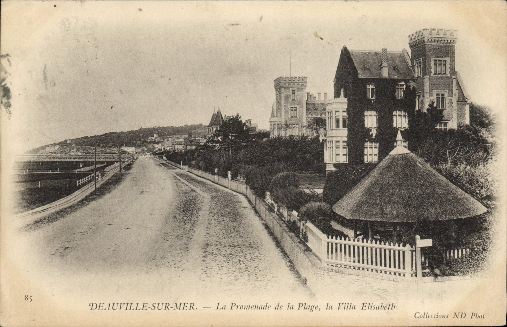 CPA Deauville Sur Mer La Promenade de la Plage la Villa Elisabeth
