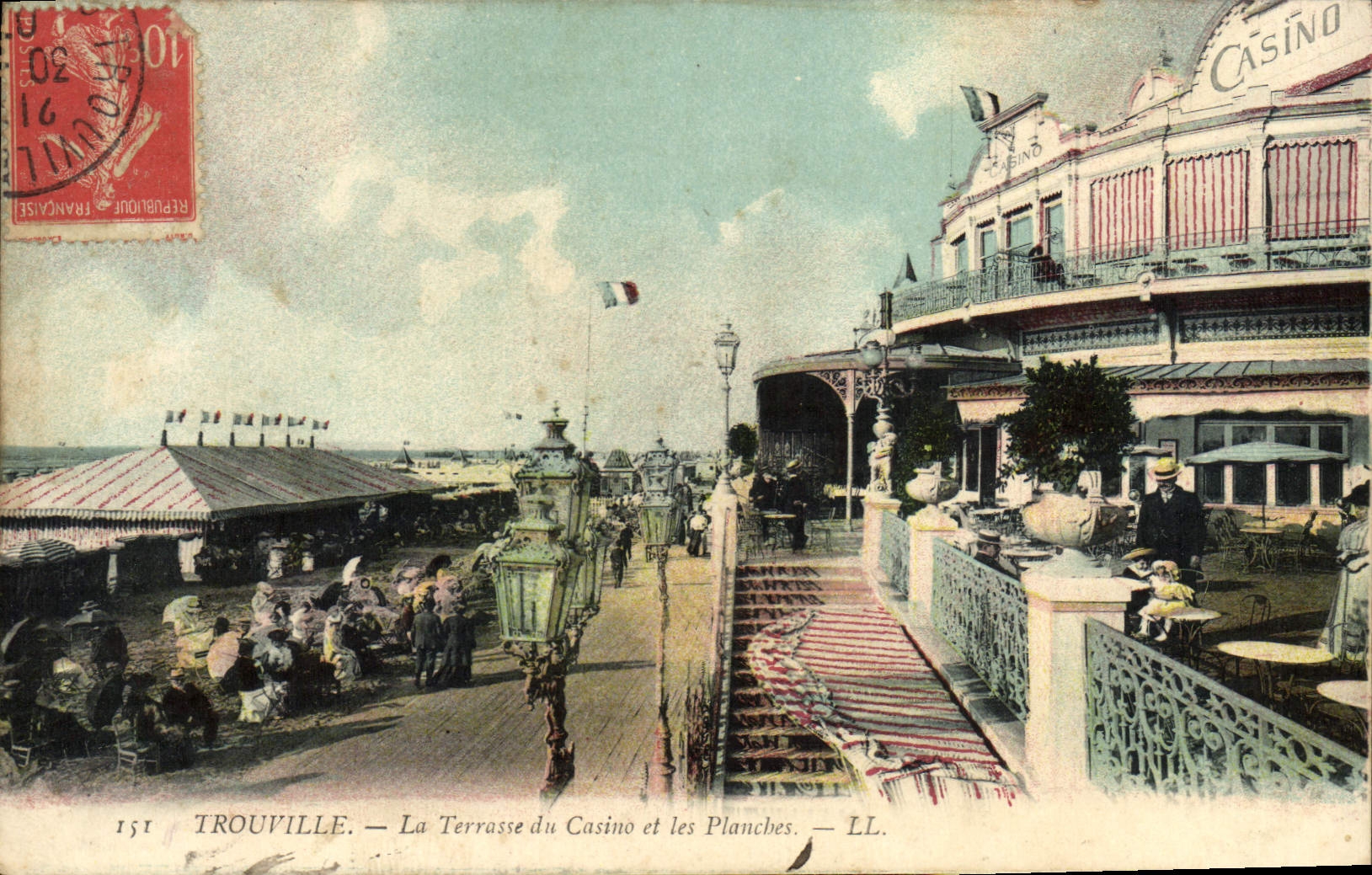 POSTAL Trouville de la VENDIMIA la terraza del casino y de los tableros