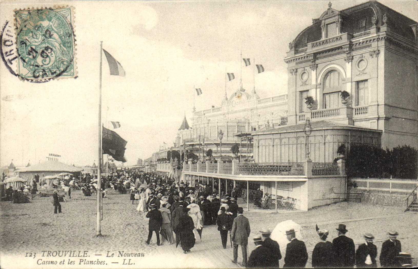 POSTAL Trouville de la VENDIMIA el nuevos casino y tableros