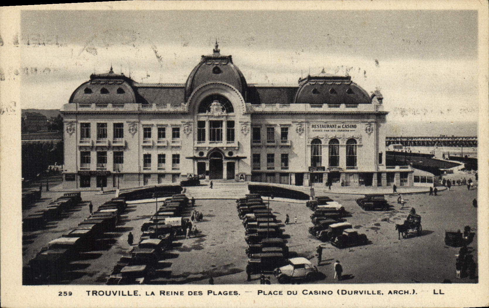 La POSTAL Trouville Reine de la VENDIMIA de las playas coloca el casino