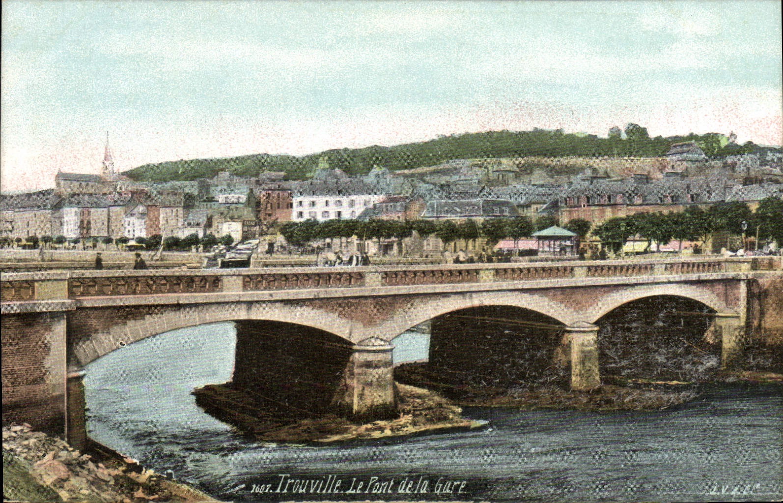 CPA Trouville Le Pont de la Gare