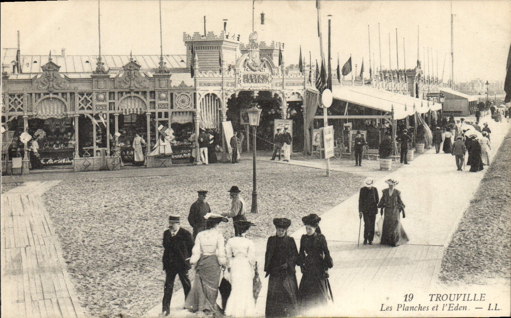 Tableros y Eden de Trouville de la POSTAL de la VENDIMIA