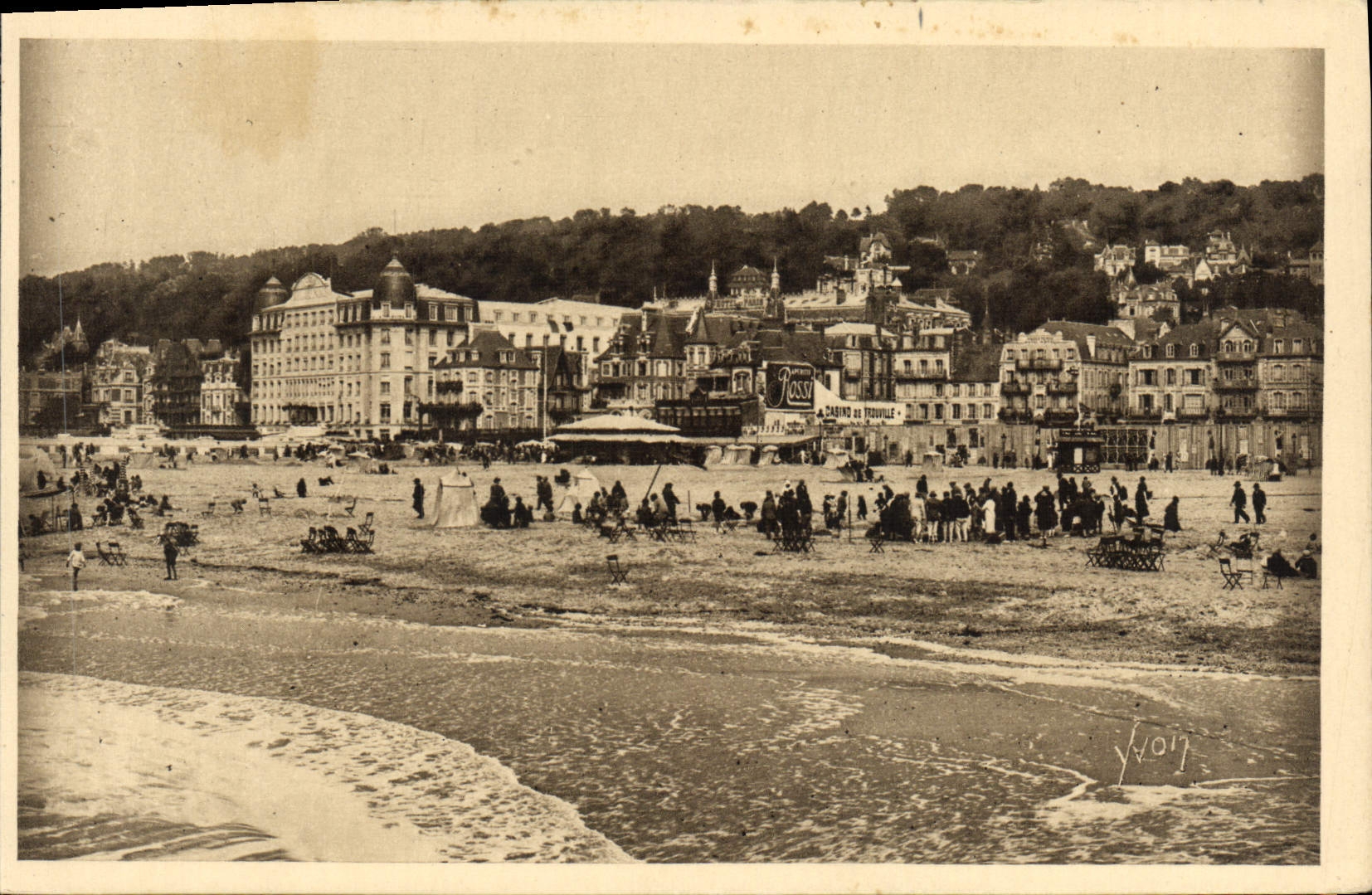 Reina de Trouville de la POSTAL de la VENDIMIA de las playas la playa vista de los embarcaderos
