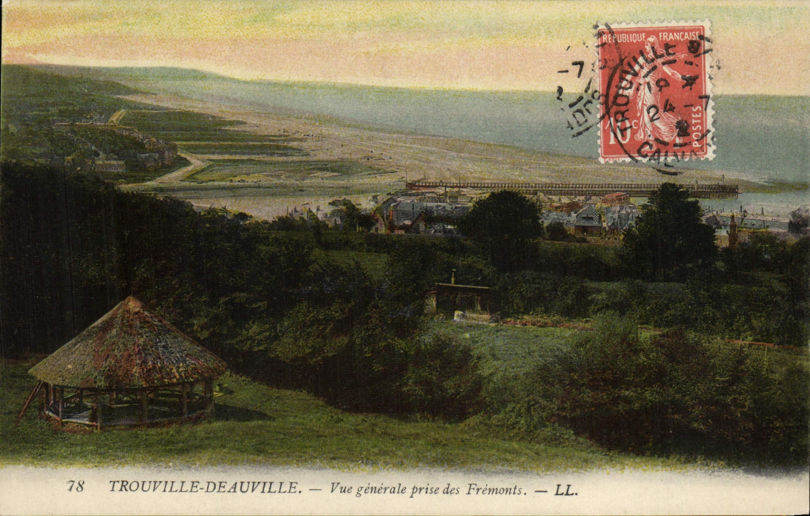 CPA Trouville Deauville Vue Generale Prise des Fremonts