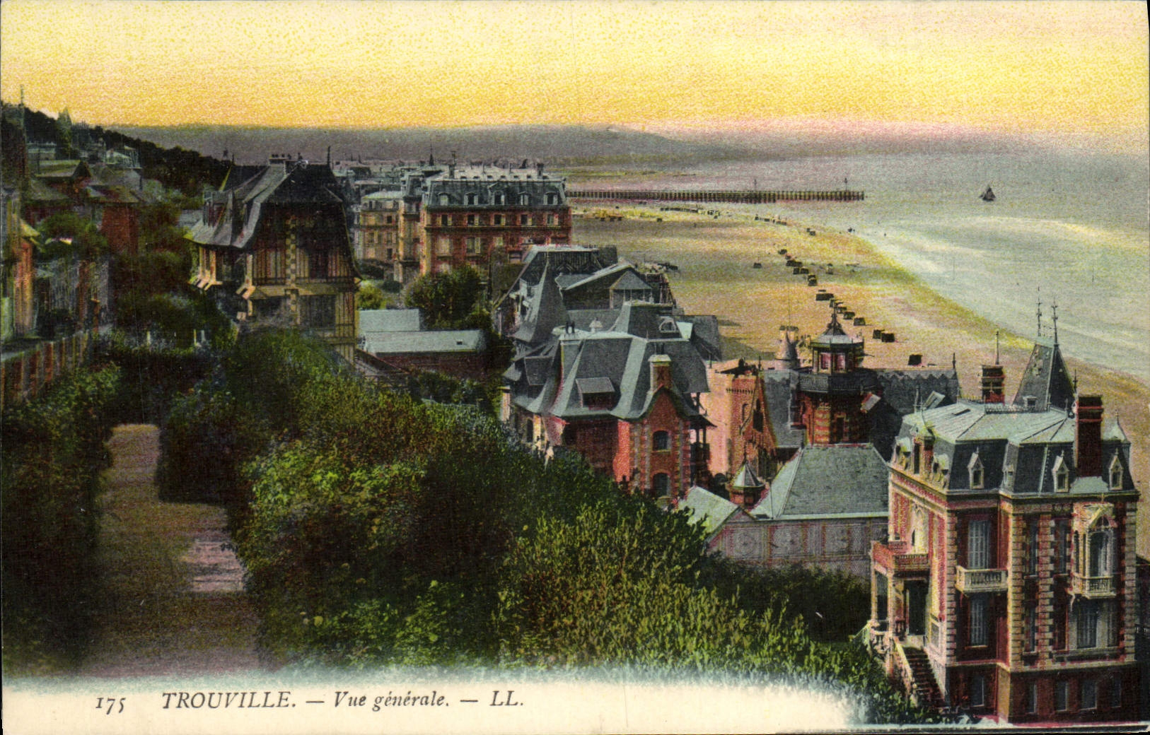 CPA Trouville Deauville Vue Generale 
