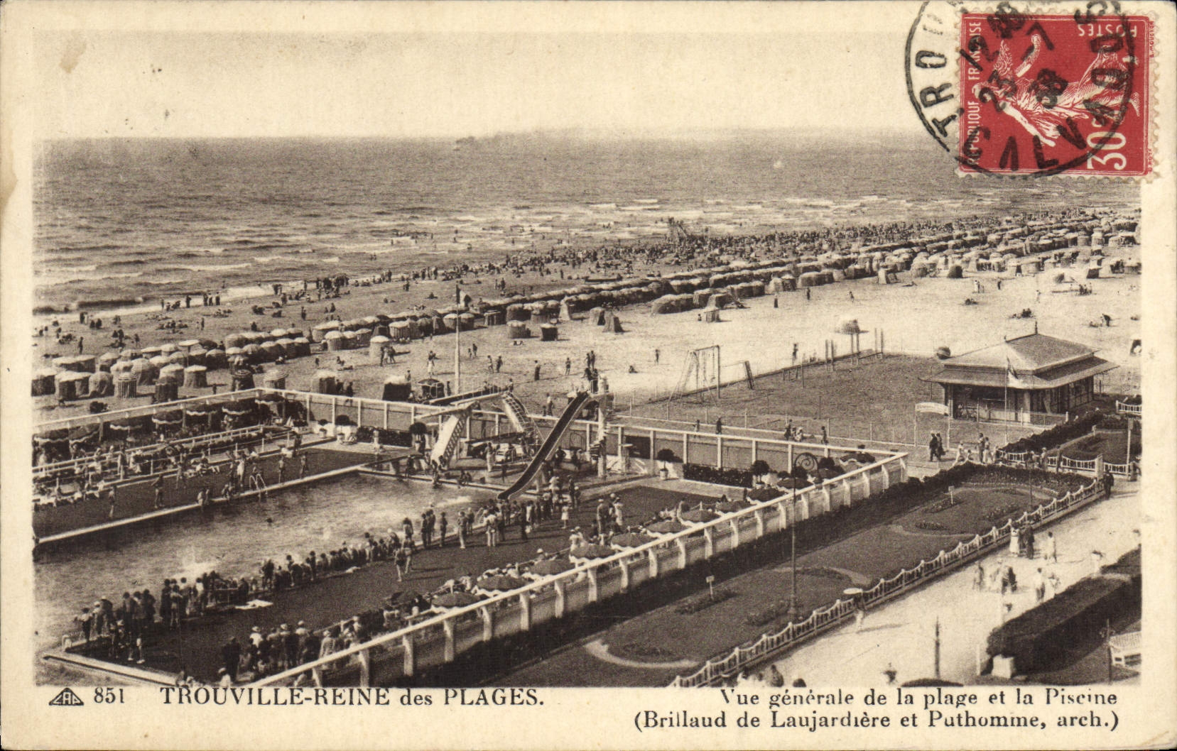 Reina de Trouville de la POSTAL de la VENDIMIA de la opinión de las playas de la playa y de la piscina