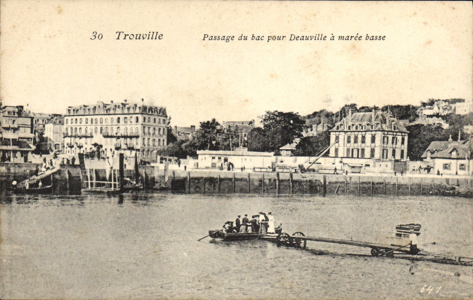 CPA Trouville Passage du Bac Deauville a Maree Basse