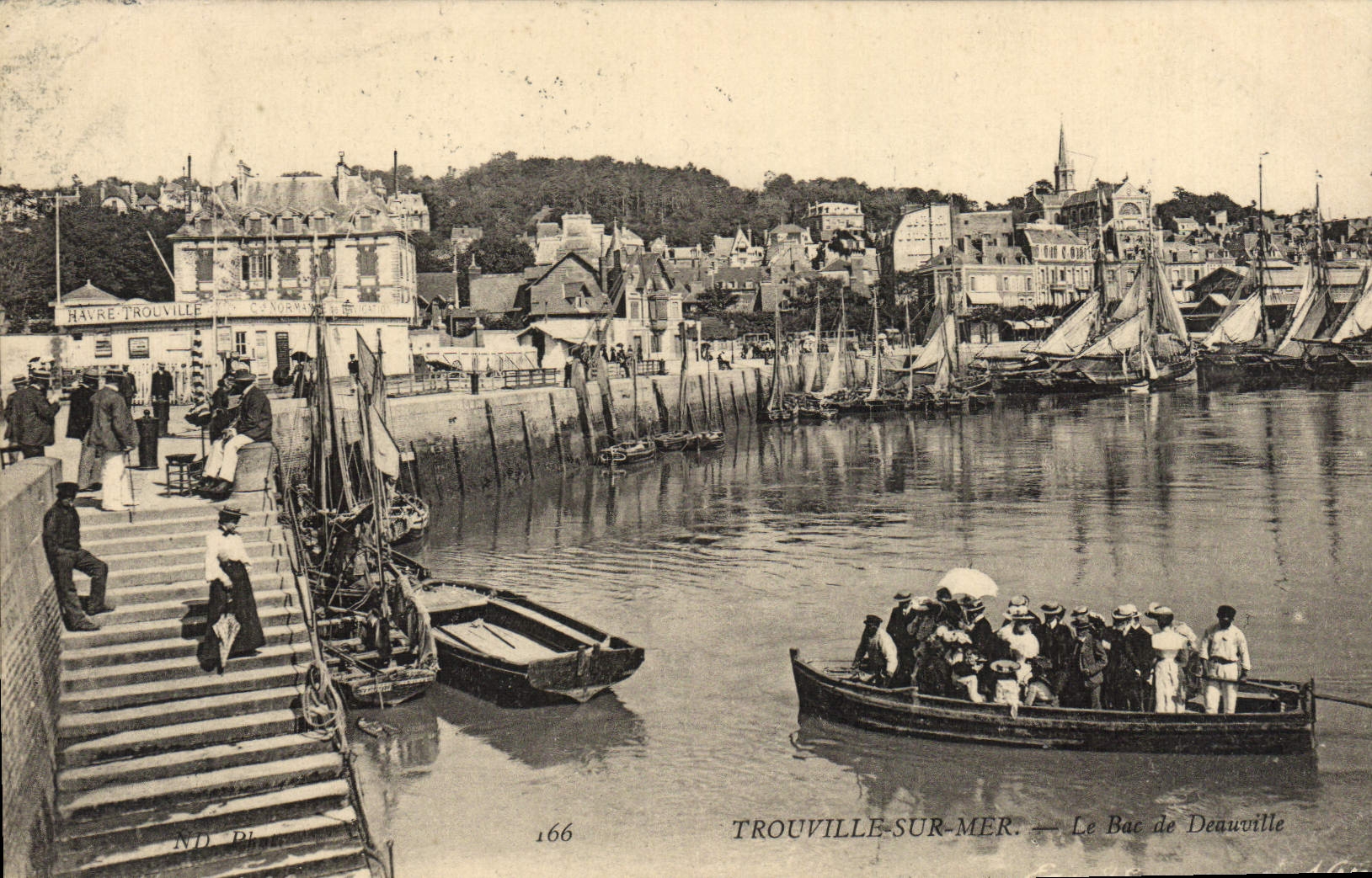 POSTAL Trouville de la VENDIMIA en el mar la cuba de Deauville