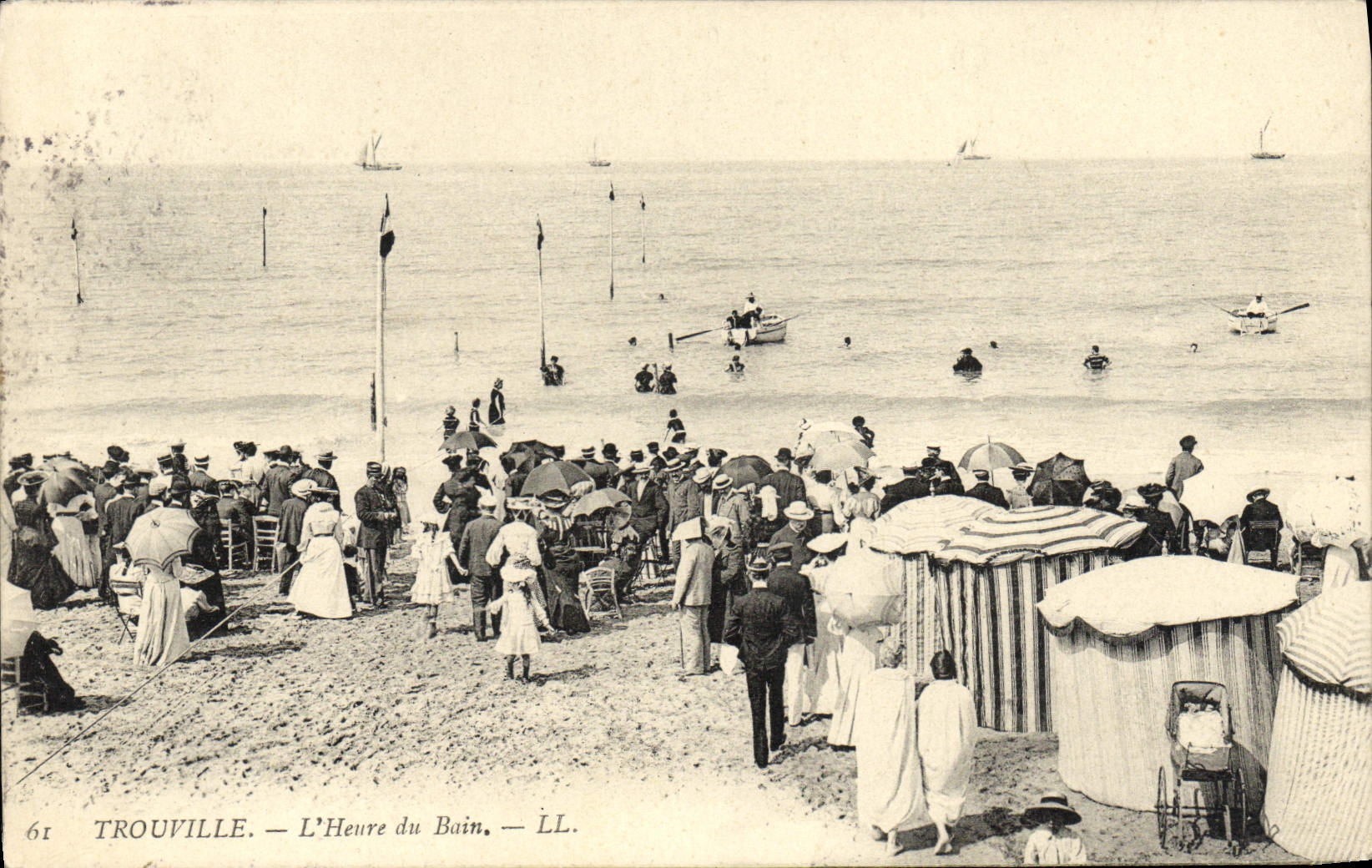 CPA Trouville L'Heure du Bain