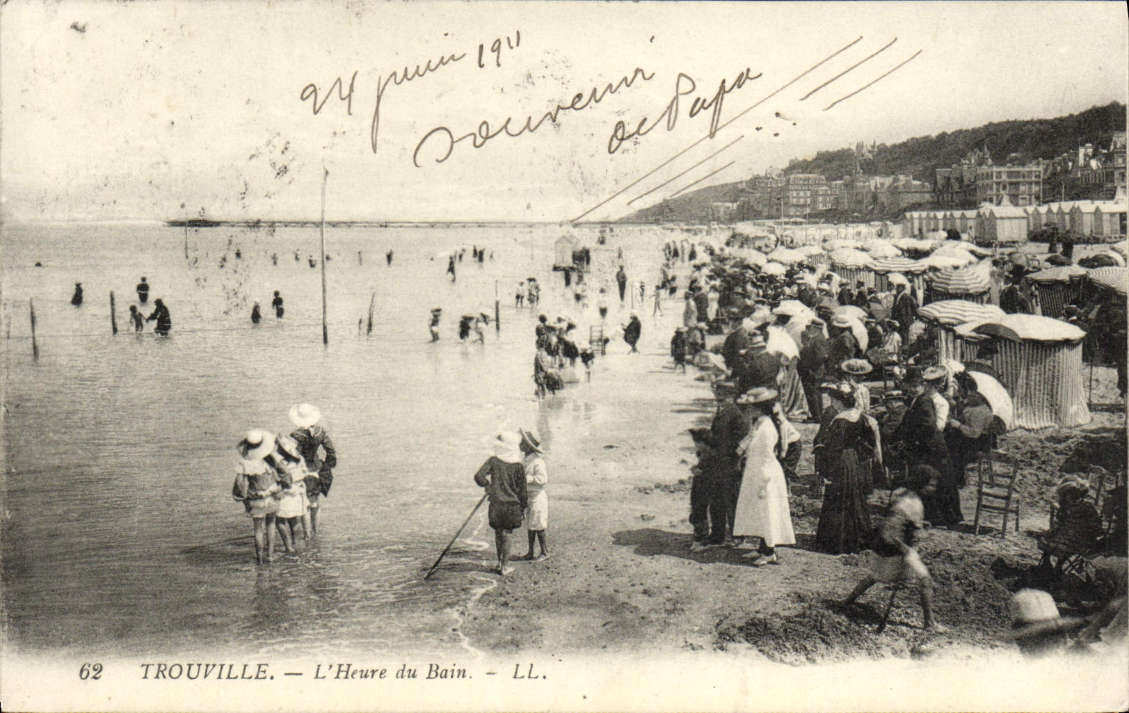CPA Trouville L'Heure du Bain