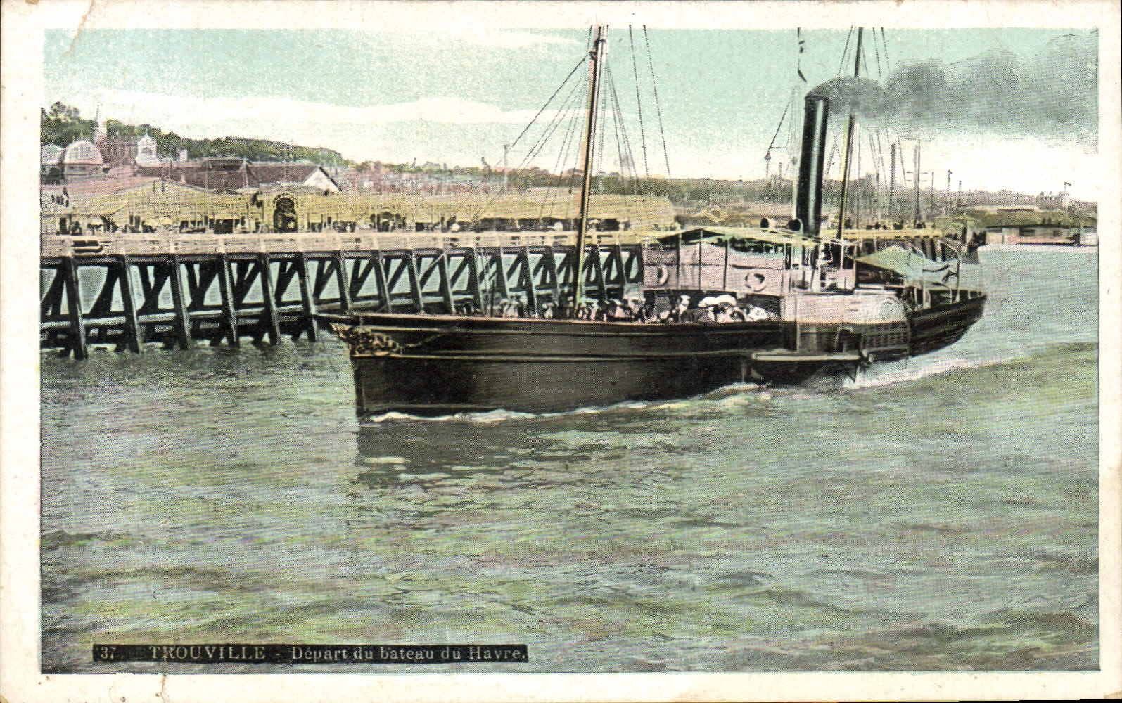 Salida de Trouville de la POSTAL de la VENDIMIA del barco de Le Havre