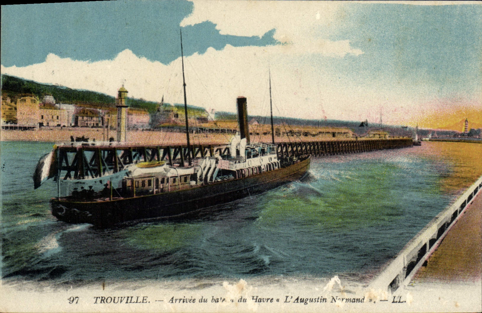 La POSTAL Trouville de la VENDIMIA llegó del barco de Le Havre Agustín Normand