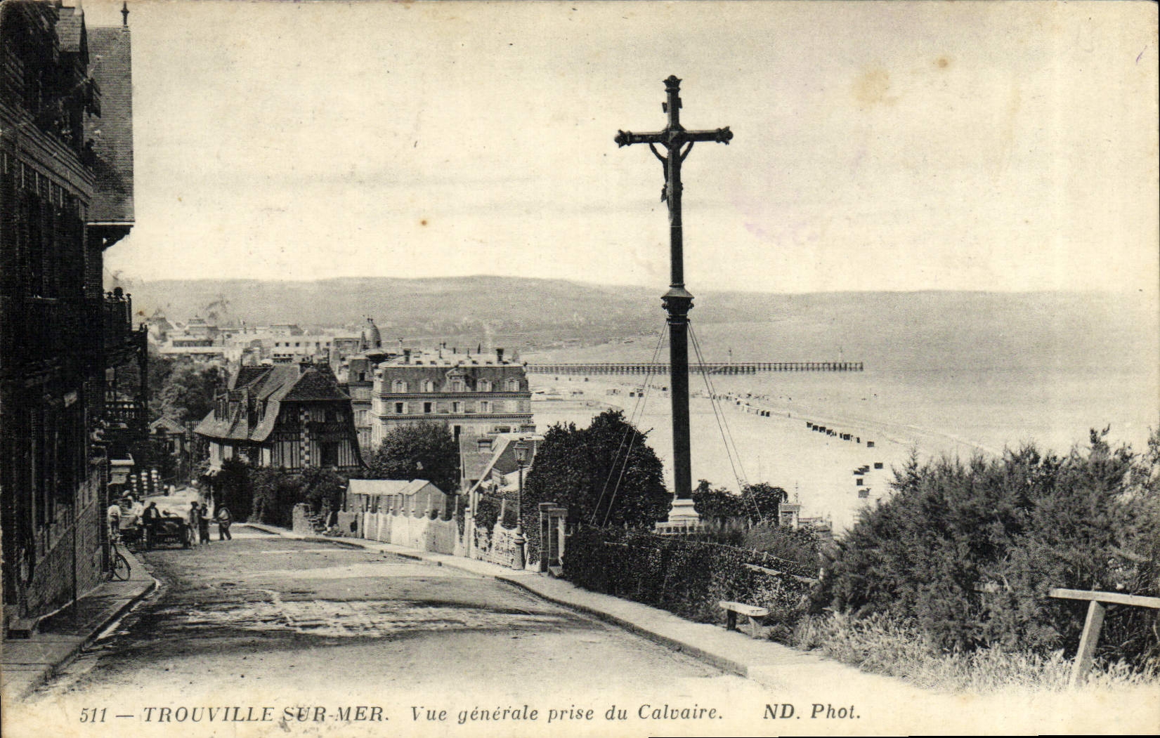 CPA Trouville Sur Mer Vue generale Prise du Calvaire