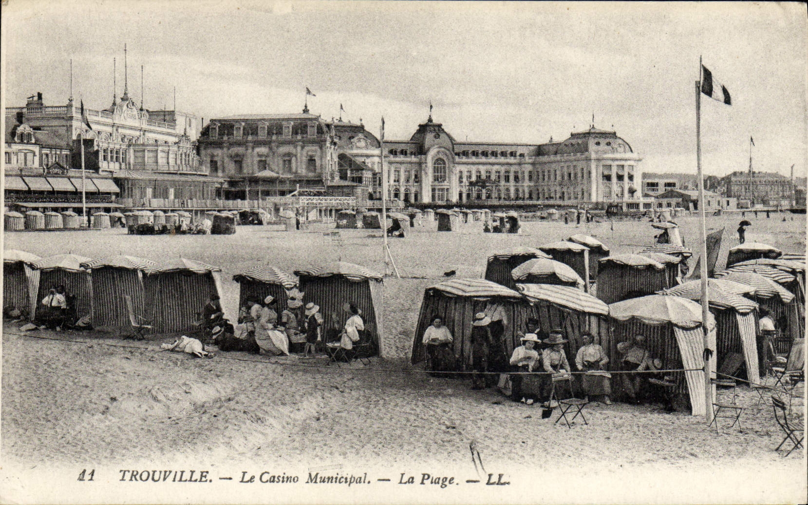 CPA Trouville Le Casino municipal La Plage