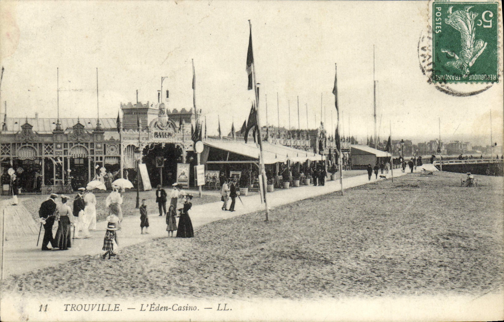 POSTAL Trouville Eden de la VENDIMIA el casino