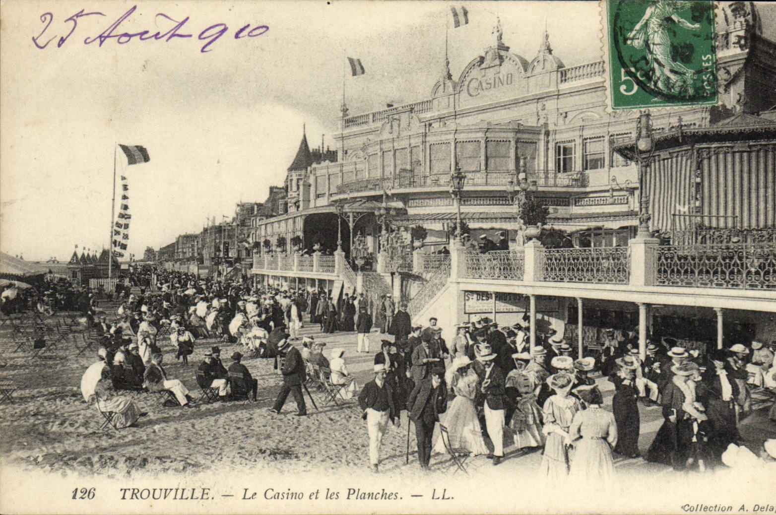 CPA Trouville Le Casino et les Planches