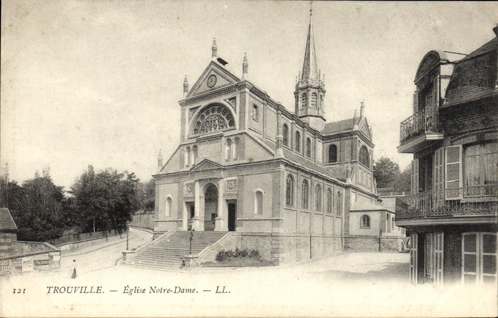 POSTAL Trouville de la VENDIMIA la iglesia de Notre Dame