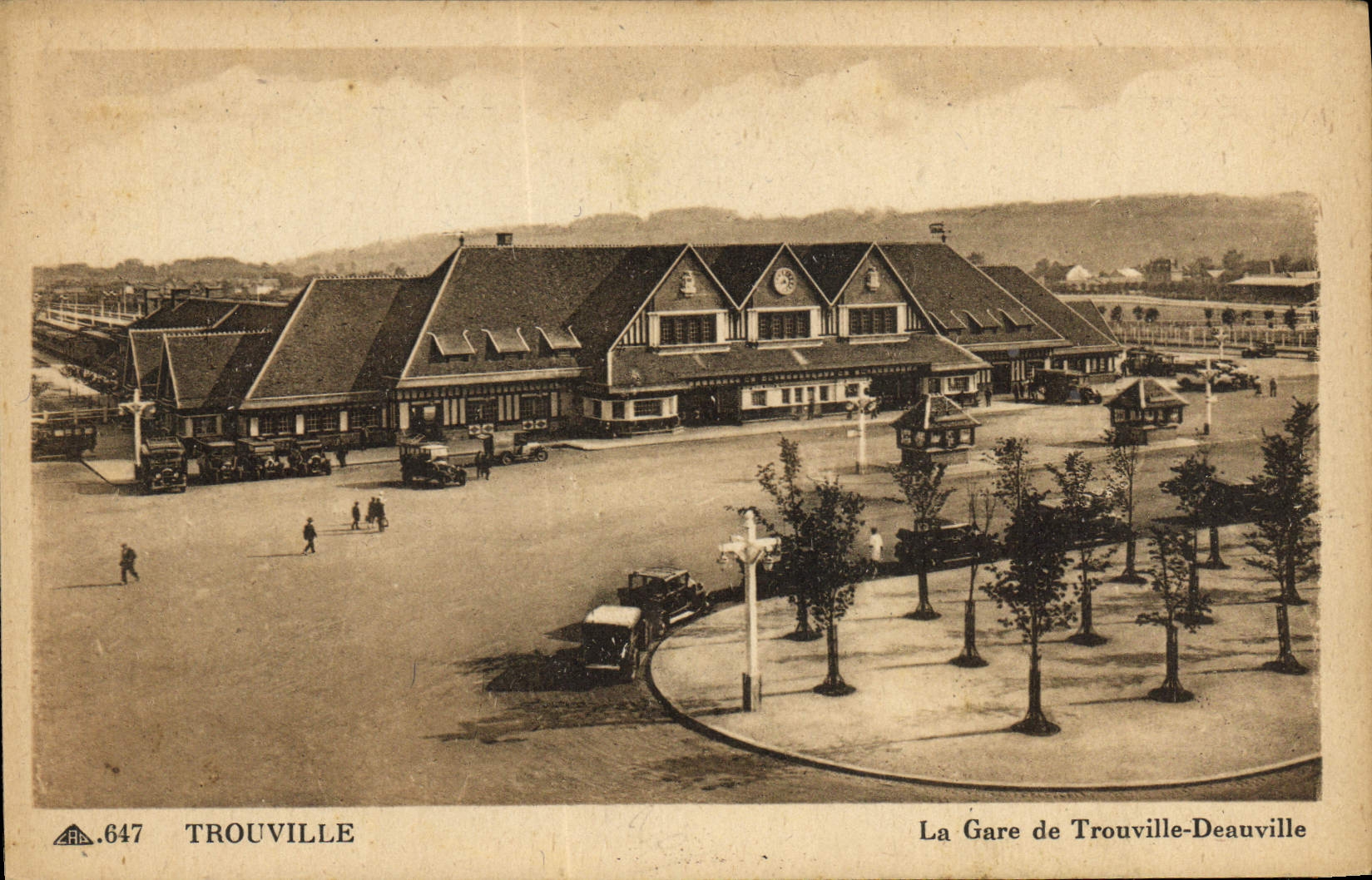 CPA Trouville La Gare de Trouville Deauville