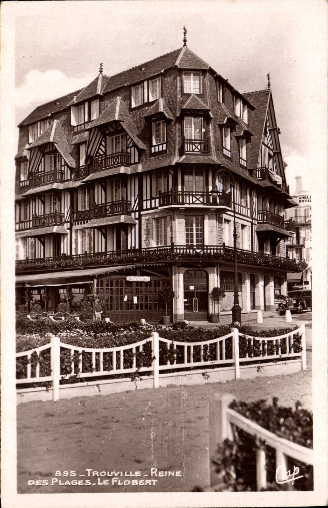Reina de Trouville de la POSTAL de la VENDIMIA de las playas Flobert