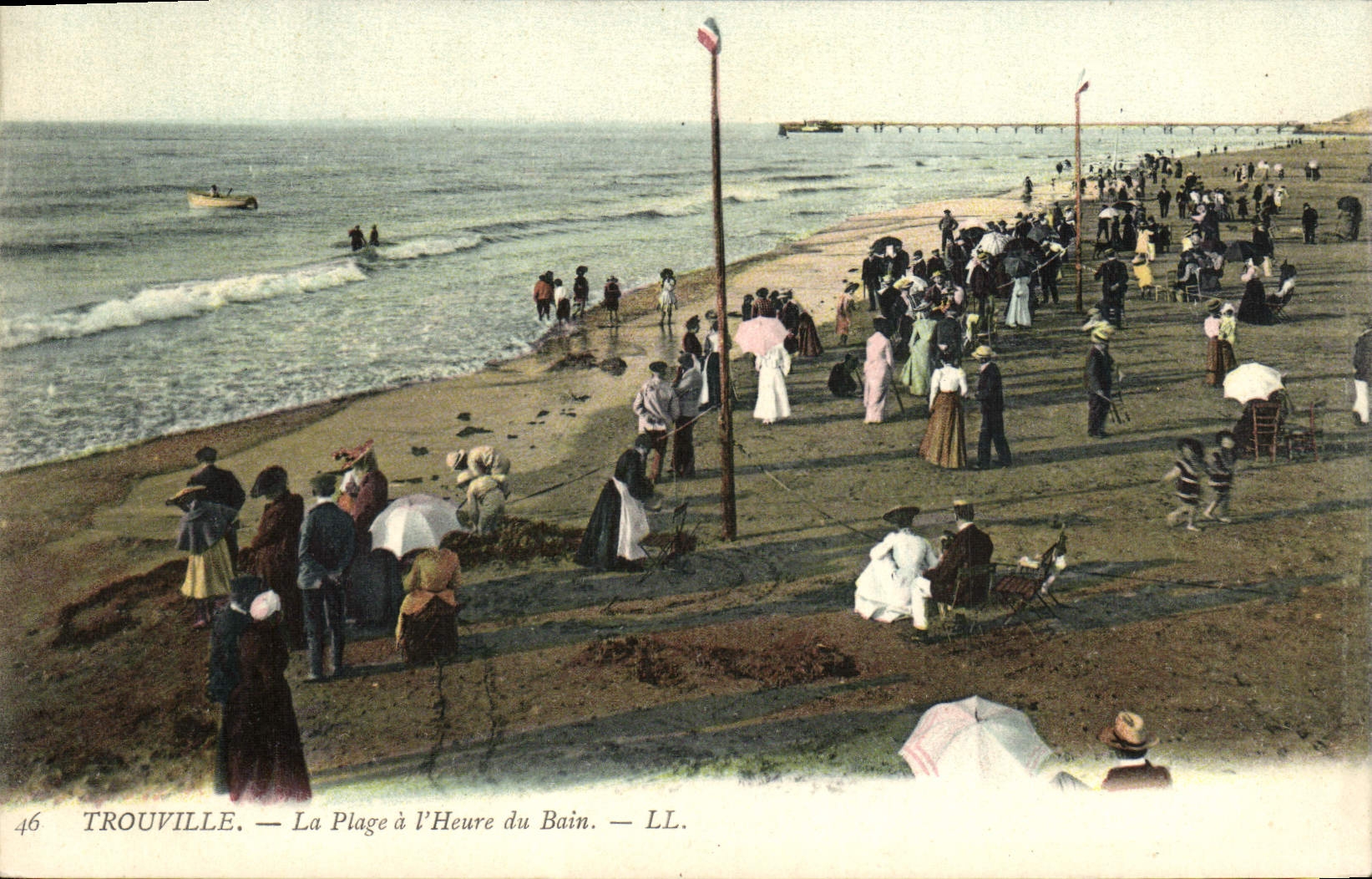 CPA Trouville La Plage a L'Heure du Bain