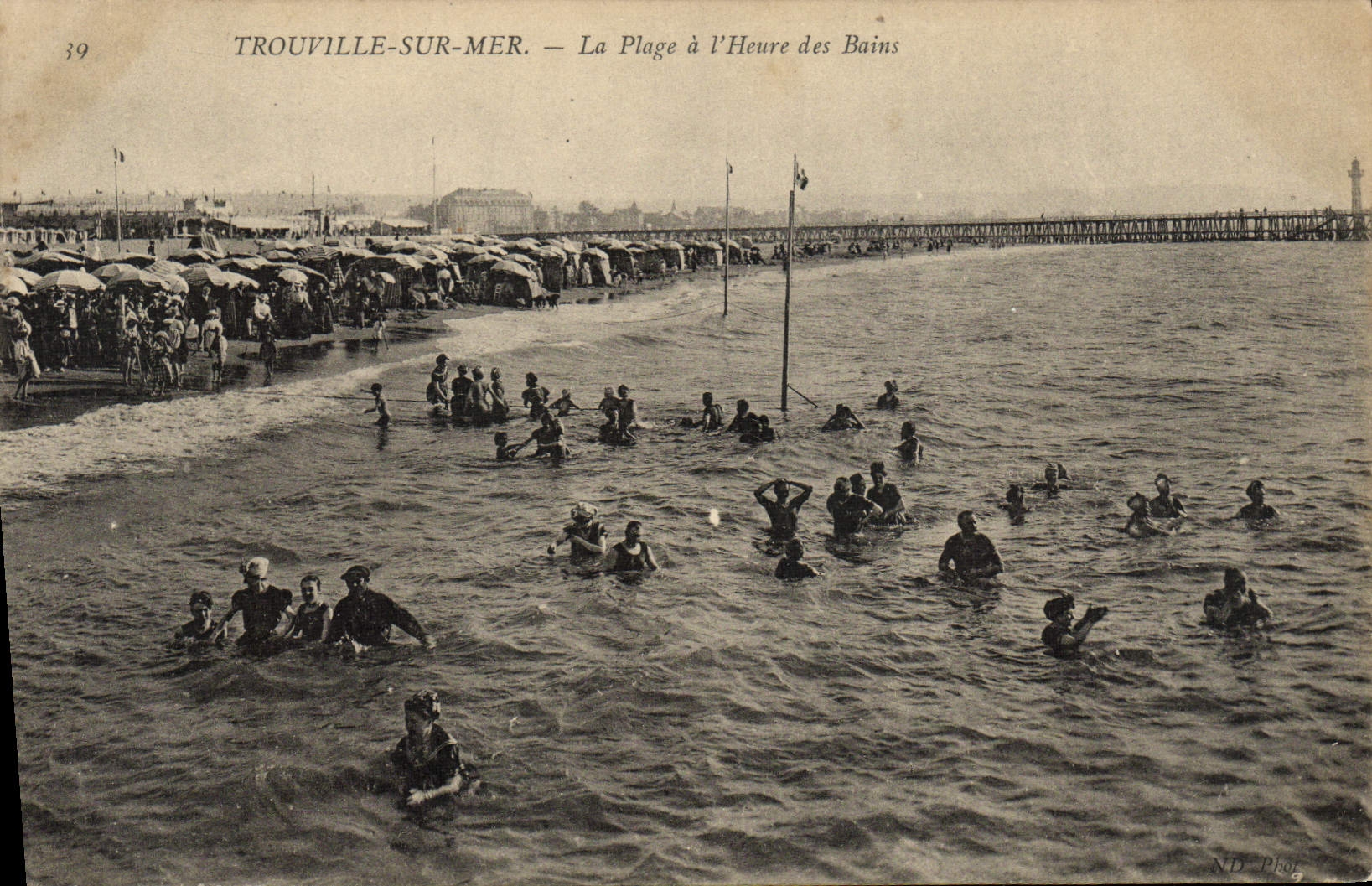 CPA Trouville La Plage a L'Heure des Bains
