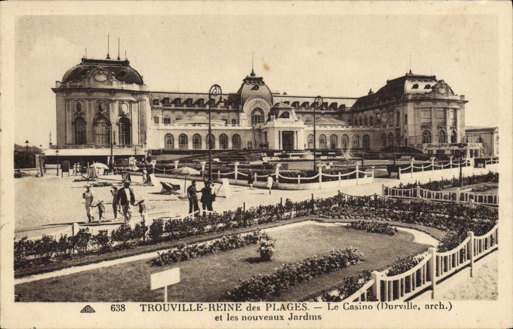 CPA Trouville La reine des plages le casino et les nouveaux jardins