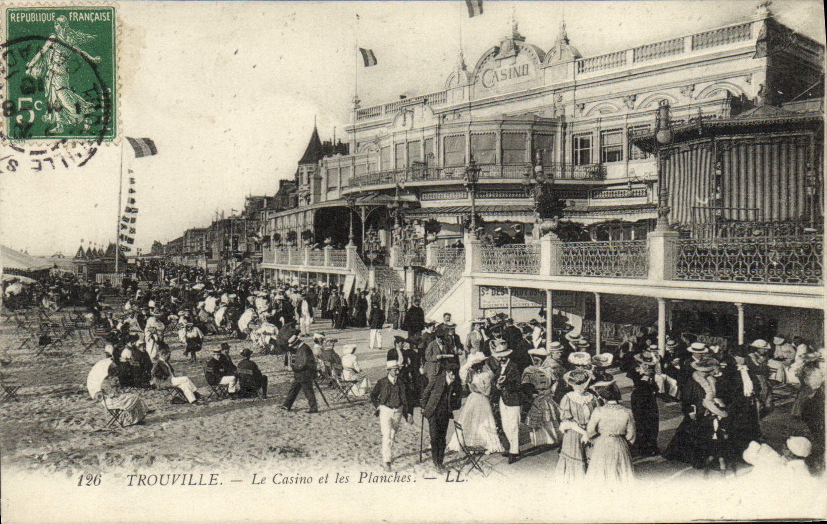 CPA Trouville La casino et les planches