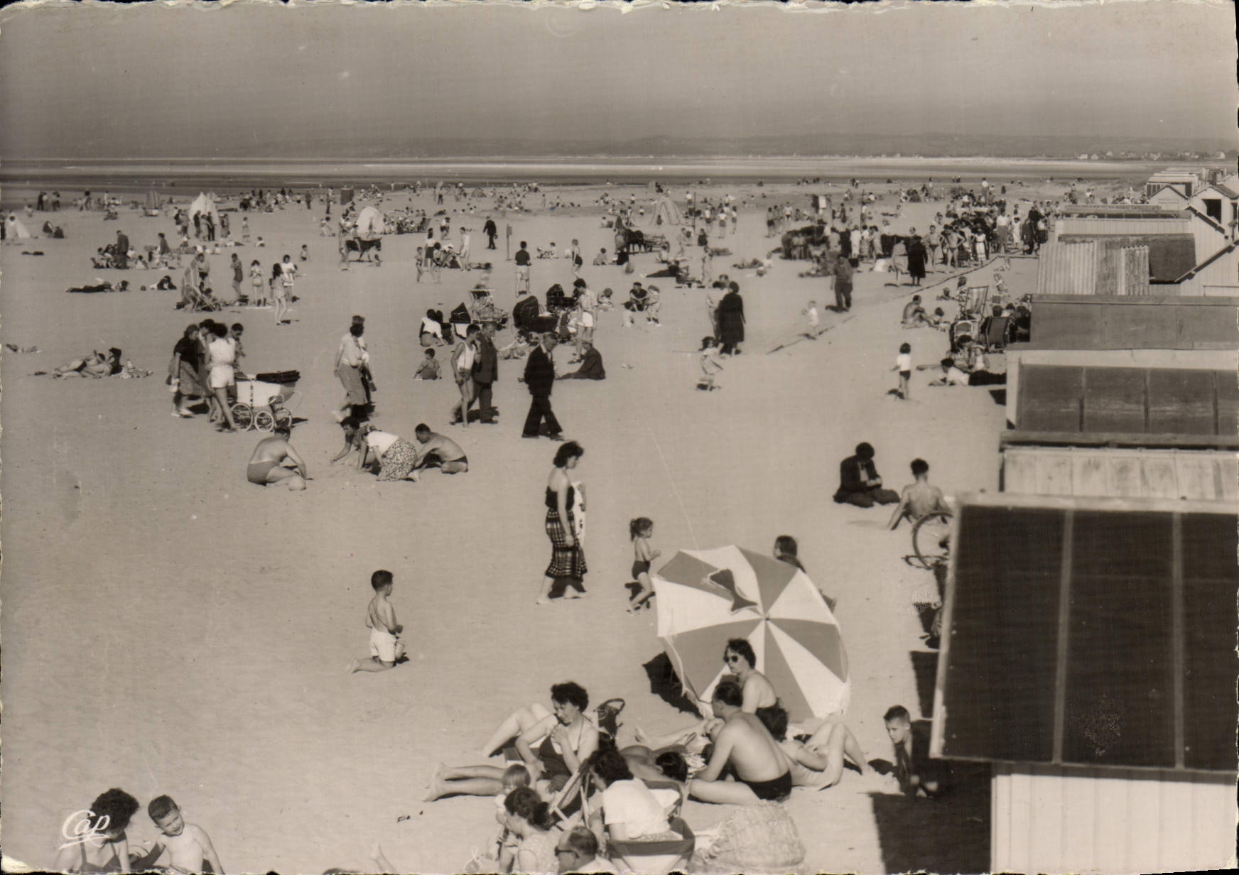 CPM Riva Bella L'Entree de la plage et la promenade
