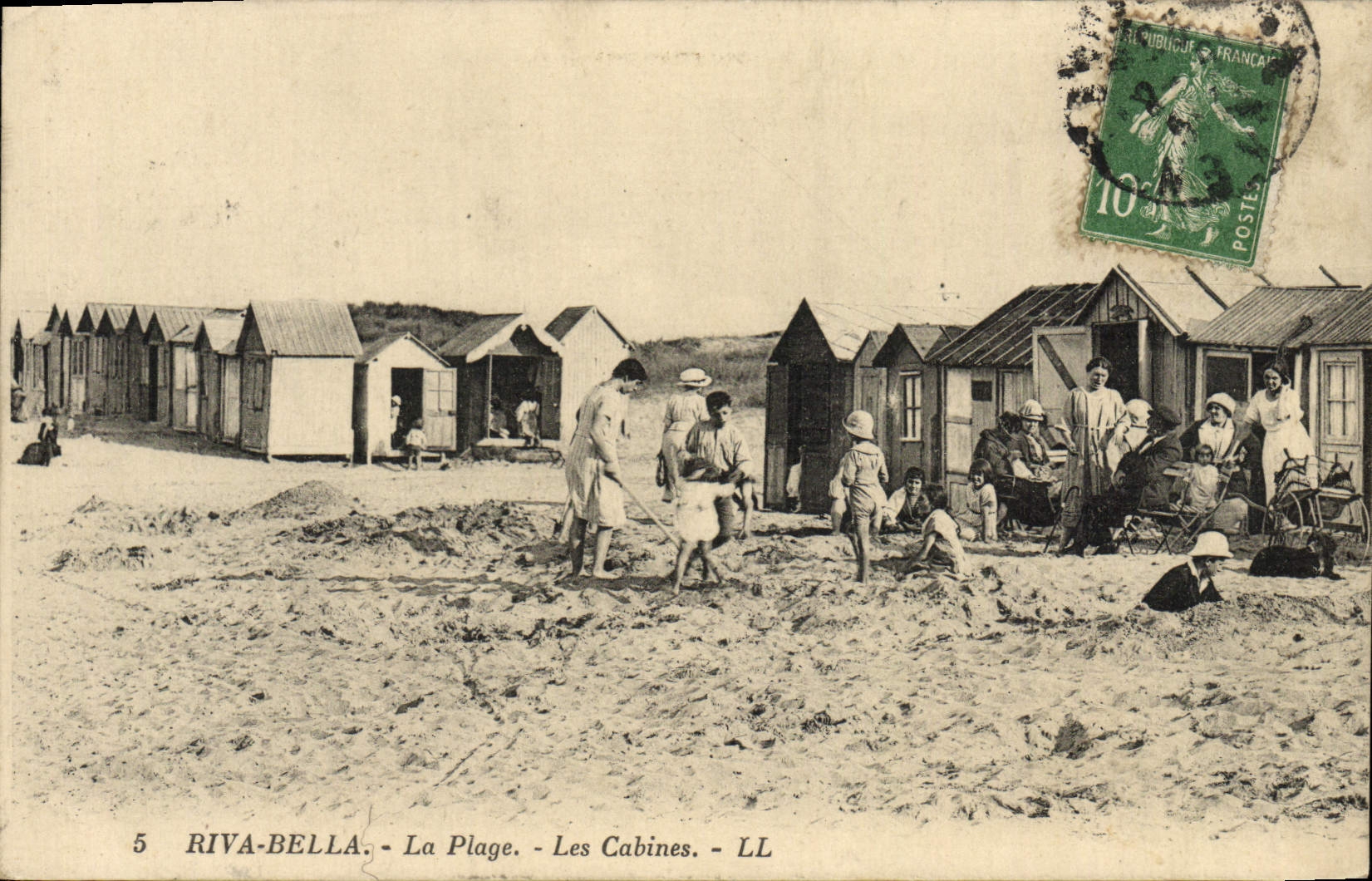 CPA Riva Bella La plage les cabines