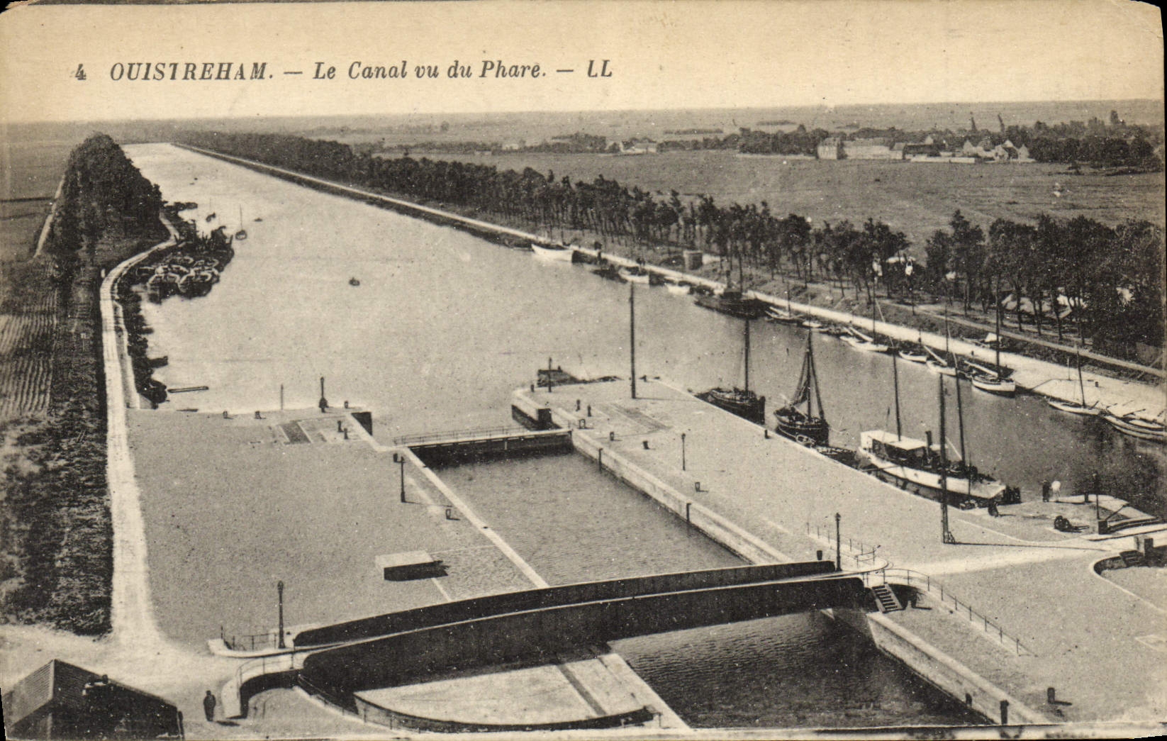 CPA Riva Bella Le canal vu du phare