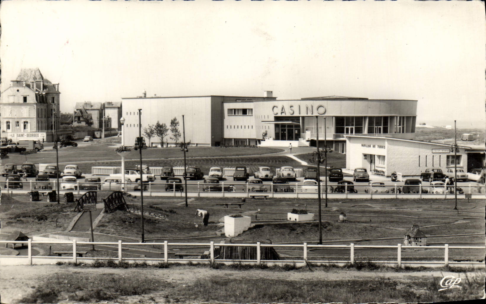 VINTAGE POSTCARD Riva Bleated the casino and the miniature golf