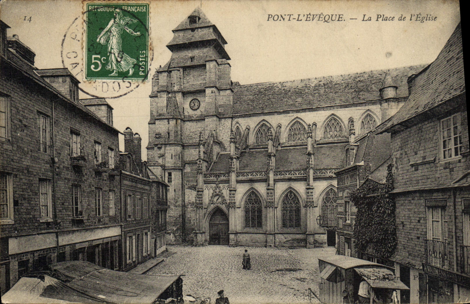 CPA Pont L'Eveque La place de l'eglise