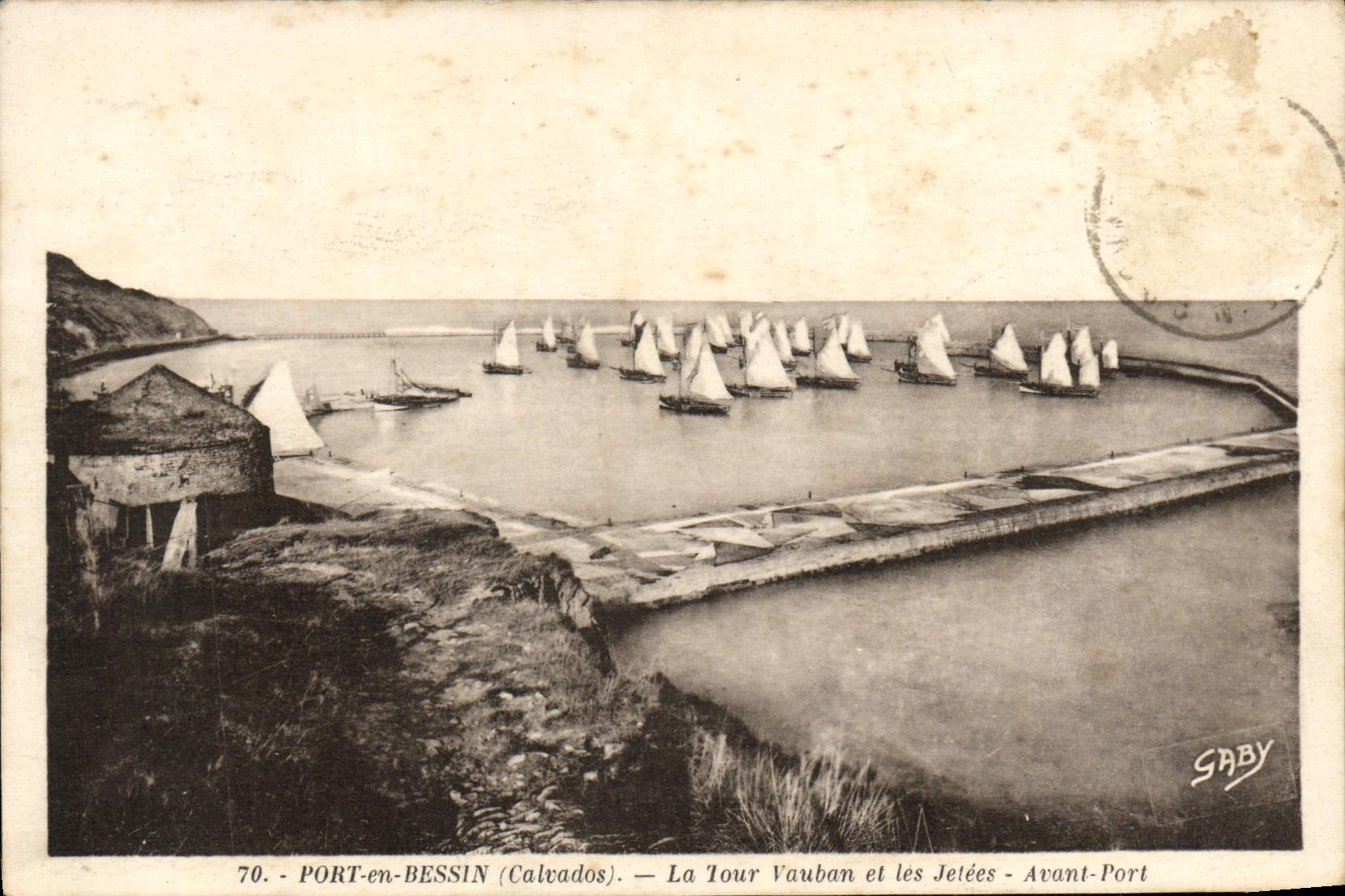 Queso de la POSTAL Pont-l'Ev4eque de la VENDIMIA la torre vauban y embarcaderos antes de los barcos portuarios