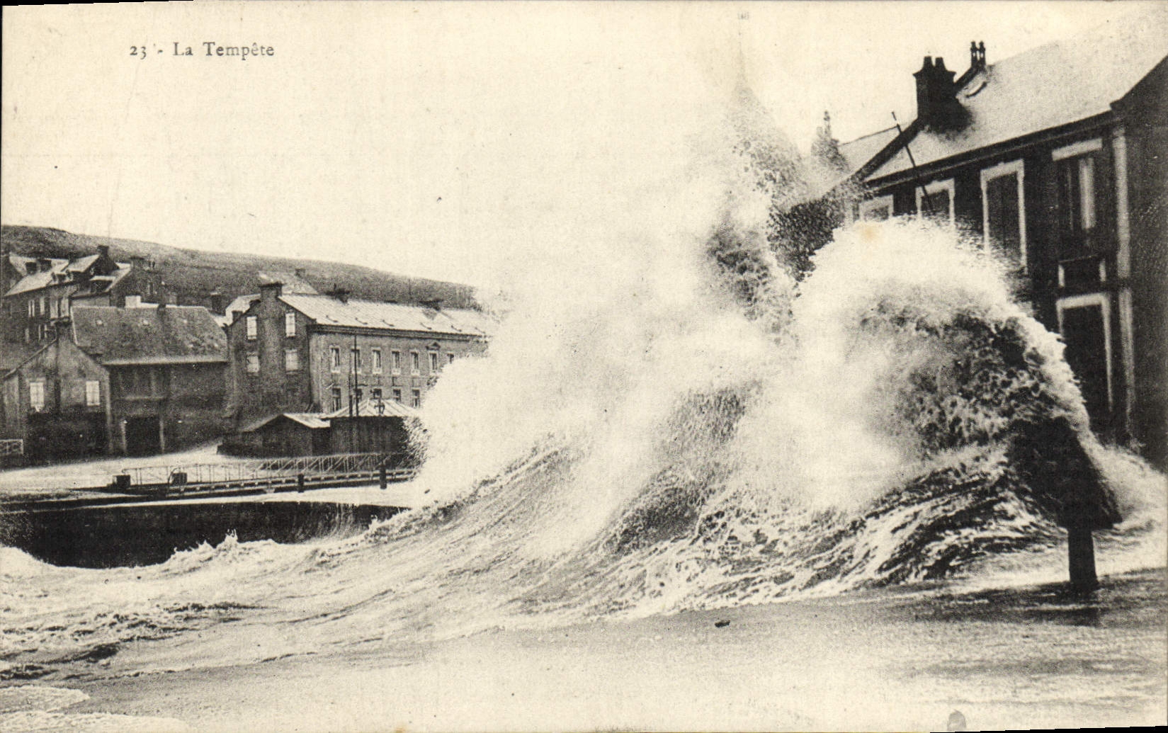 CPA La tempete Port en Bessin 