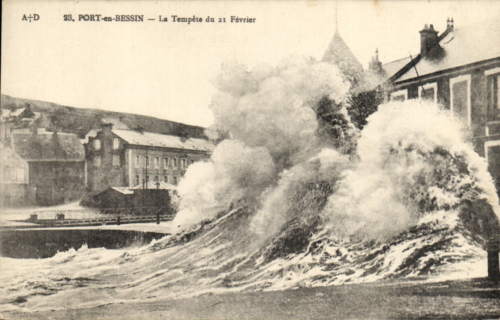 CPA Port En Bessin La tempete du 21 fevrier