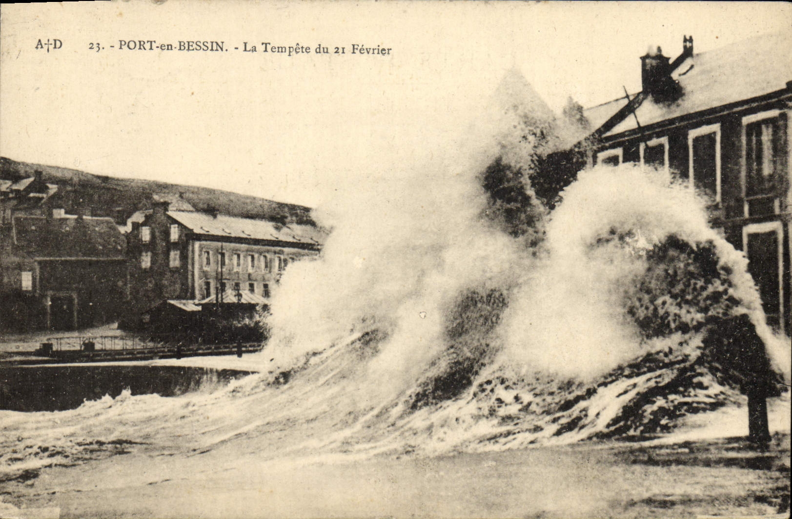 CPA Port En Bessin La tempete du 21 fevrier